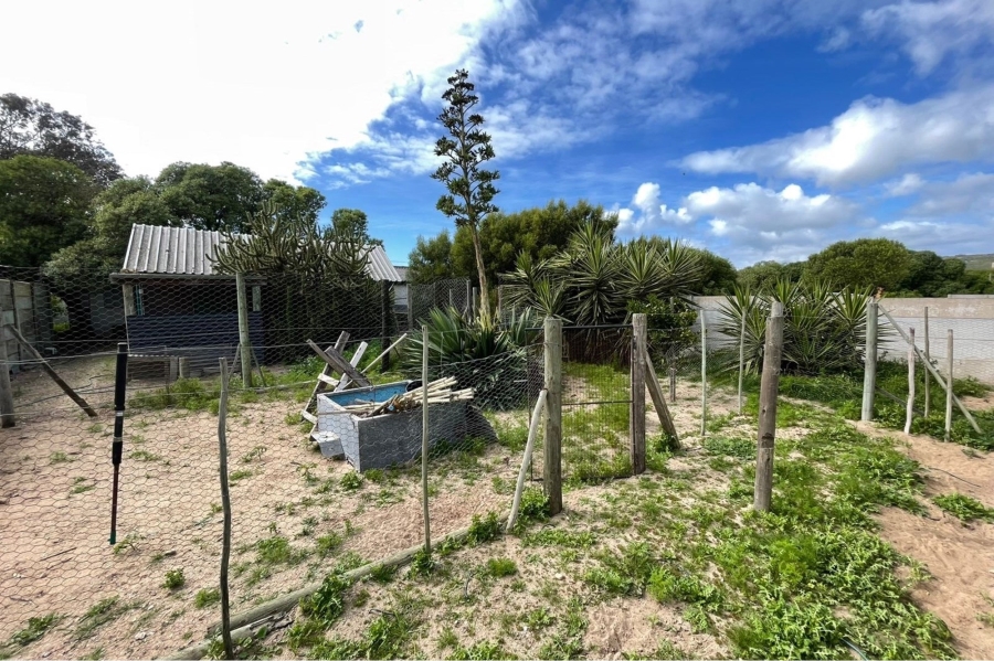 5 Bedroom Property for Sale in Stompneus Bay Western Cape